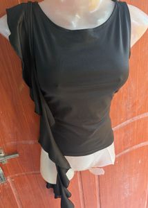 Chic Black Ruffled Sleeve Top💕