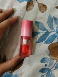 mars lip oil