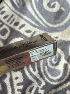Makeup Bundle: Eyeshadow,lipliner,strobe cream