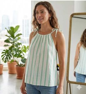 Chic Summer Linen Top – Light & Breezy |
