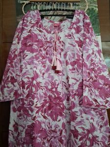 Pure cotton daily wear kurta in floral pattern