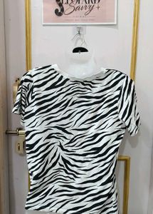 Stylish Zebra Print Short Sleeve Top