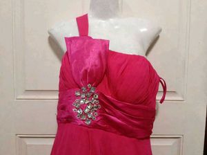 Chic Pink One-Shoulder Party Dress