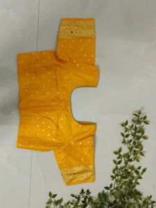 Royal Zari work Yellow saree💚💛✨�