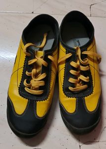 SLAZENGER Yellow &amp; Black Casual Sneakers