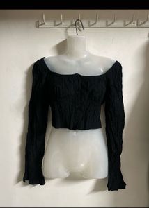 Chic Black Off-Shoulder Cropped Top