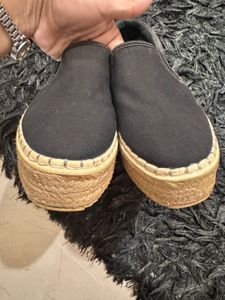 H&amp;M Black Slip-On Shoes