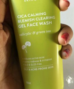 Dot &amp; Key Face Wash