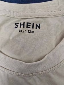 SHEIN T-Shirt
