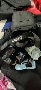 Canon SX-530 HS Black with two battery( and Camera