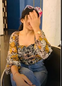 Floral Print Square Neck Top