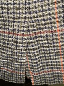 knee length skirt