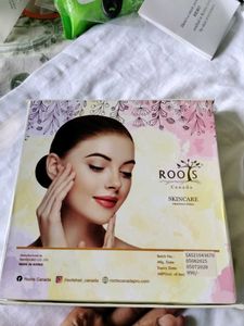 Roots Canada Anti Tan Facial Kit