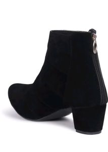 Stylish Heeled Boots