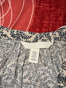 H&amp;M Printed Blouse