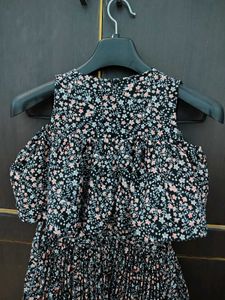 Floral Cold Shoulder Dress with Heart Buckle
