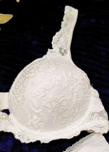 Very Fancy Sexy And Embroidery Bra With Penty