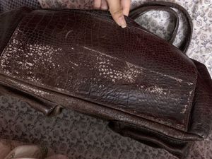 Chic Crocodile-Embossed Handbag