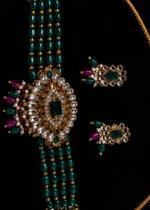 Elegant Emerald & Gold Necklace Set