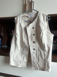 Cream Sleeveless Vest