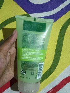 Refreshing Facial Wash - New