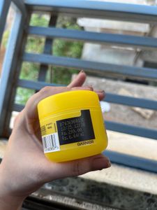 Garnier Light Complete Cream