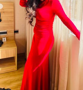Elegant Red Ruched bodycorn desss