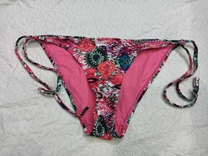 Vibrant 🤎Floral Bikini Bottoms