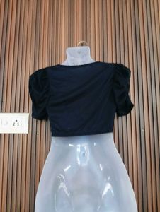 Chic Black Tie-Front Crop Top
