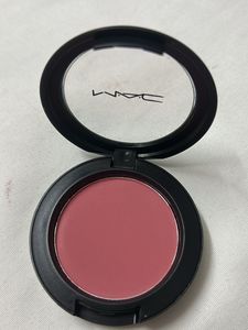 MAC Blush Pinch me