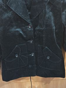 BLACK VELVET BLAZER WITH NO FLAWS