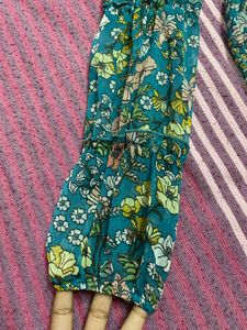Floral Print Flowy Top