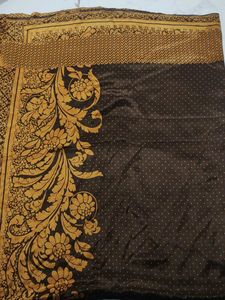 Elegant Brown Saree with Floral Print