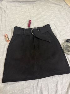 Chic Black Belted Skirt