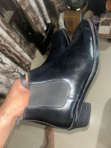 Classic Black Leather Chelsea Boots new