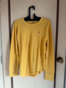 Hollister Yellow Sweatshirt