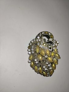 Elegant Peacock Brooch/Pendant
