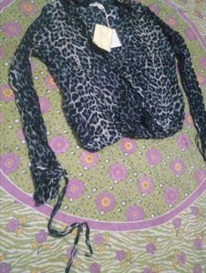 Stylish Leopard Print Button-Up Top