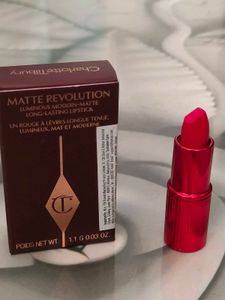 Charlotte Tilbury Matte Revolution - Hollywood Vix