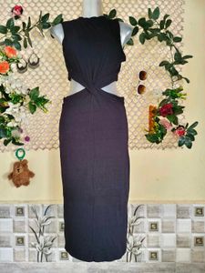 Chic Black Cutout Midi Dress