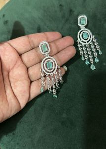 Stunning Emerald &amp; Diamond Dangle Earrings