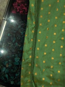 Green &amp; Gold Kurti / kurt size XXL 🌟