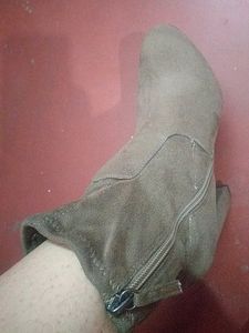 brand new branded winter boots..used never because of size issue..was stored for 1year            last day to sell this pair of boots!!!!