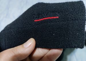LEVI'S POLAR TOP... UP TO 41inch BUST