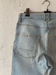 Zara Light Wash Jeans
