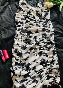 Cow Print Bodycon Mini Dress🖤🤍