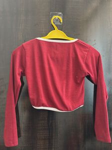 Chic Red Long Sleeve Crop Top