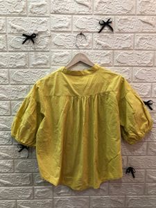 Yellow Short Sleeve Button-Up Top🕶️👜