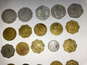 32 Pcs Of 10,20,25 Paisa Coin Collection