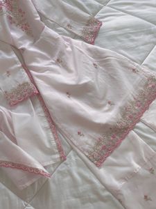 Elegant Pink Embroidered Kurta Set